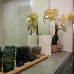 Luxury Centre 2 Bed In Centre