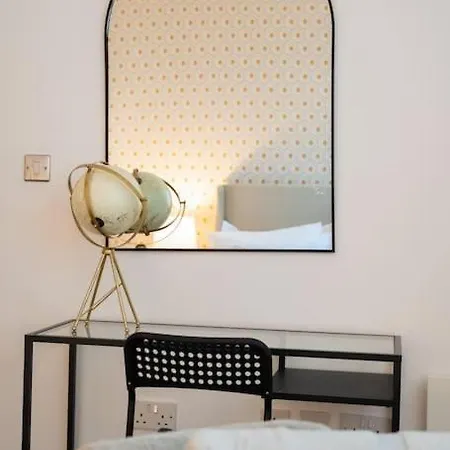 Lägenhet Centre 2 Bed In Leeds, Opposite Corn Exchange