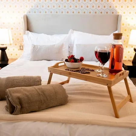 Luxury Centre 2 Bed In Centre 公寓