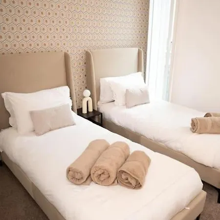 2 Bed In Centre * Leeds (West Yorkshire)
